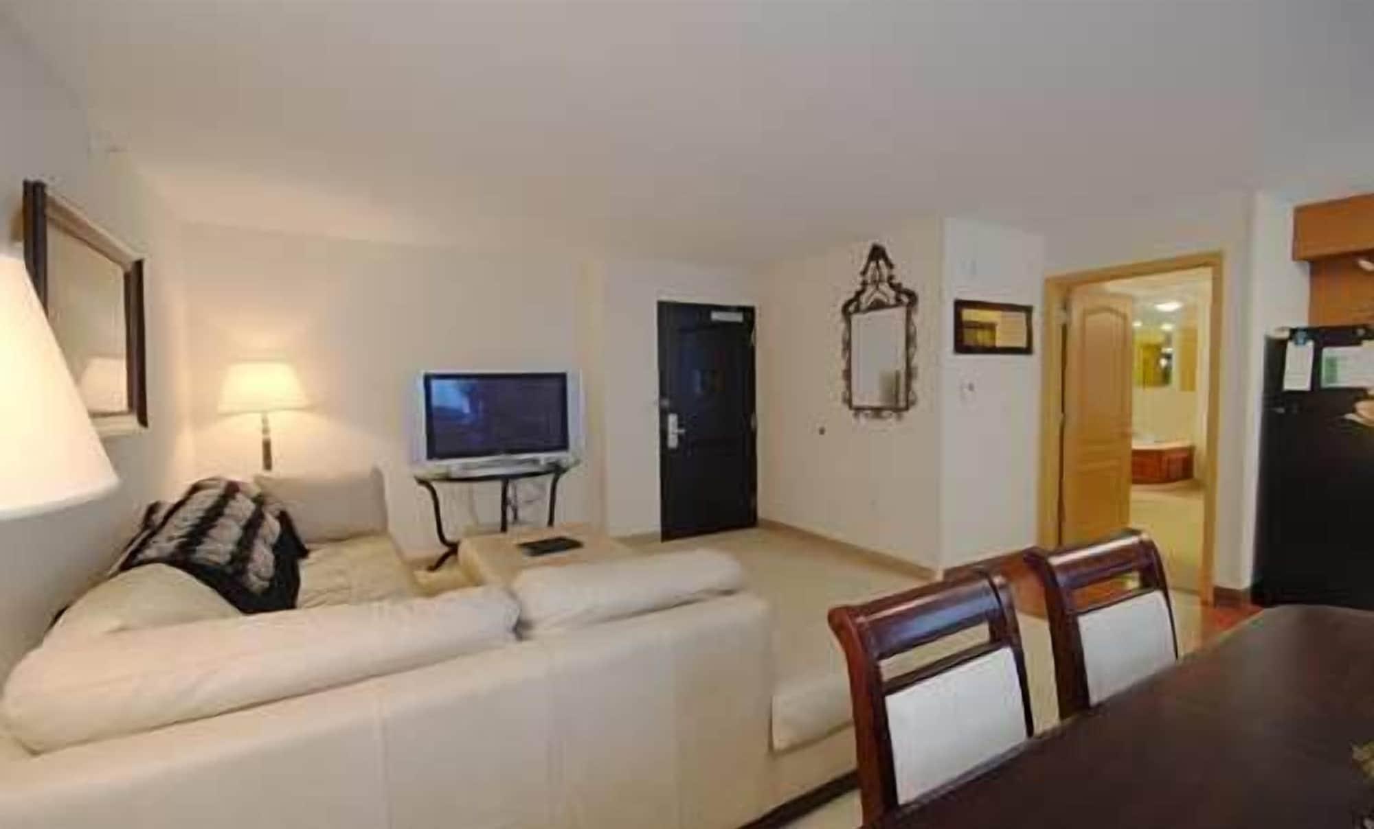 Homewood Suites By Hilton At The Waterfront Wichita Extérieur photo